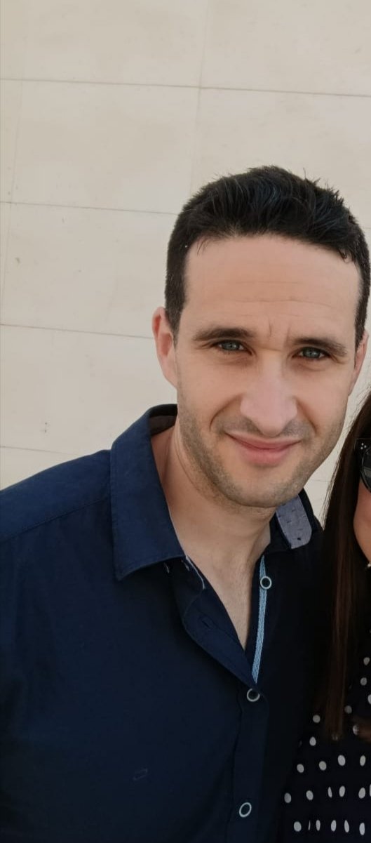 Mora Vázquez, Carlos
