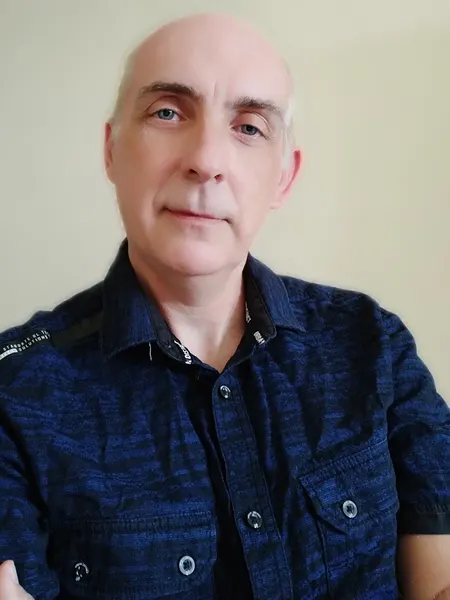 César M. Martínez
